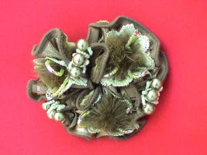 HI-QUALITY OLIVE GREEN FAUX PEARL BEADED GLITTERY VELVET SCRUNCHIE-CUTE! UNIQUE! - Picture 1 of 2