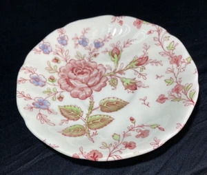 Johnson Bros Rose Chintz piattino tazza da tè solo 5 1/2" Inghilterra rosa con marchio verde - Foto 1 di 9