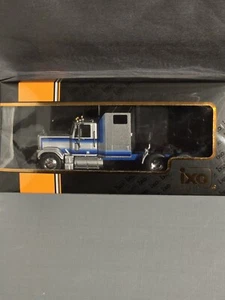 GMC GENERAL MODEL LORRY TRUCK SMOKEY & BANDIT 2 CAB UNIT SILVER 1:43 IXO TR079 K - Picture 1 of 13