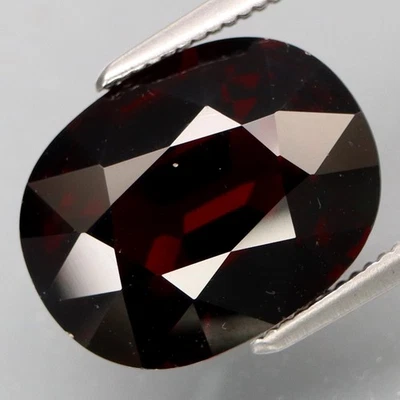 10.36Ct.Outstanding Color&CLEAN Natural BIG Red Mozambique Garnet Africa - Image 1 of 4