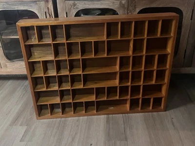 Vitrina de madera maciza vintage Knick Knack caja de sombra de curiosidades gabinete de pared 25x34 - Imagen 1 de 4