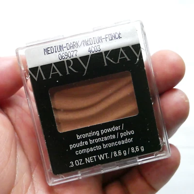 Mary Kay Bronzing Powder  0.3 oz Color MEDIUM-DARK #069077  NEW In Package - Image 1 of 4