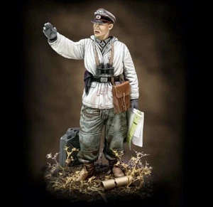 Royal Modelo 1/48 Oficial de Tanques Alemán con Gorra Trituradora Segunda Guerra Mundial en Vestido de Invierno 824 - Imagen 1 de 1