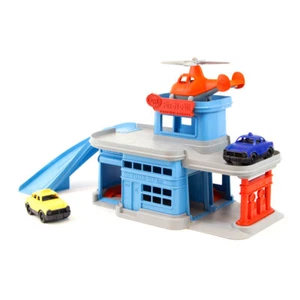 Juego Green Toys Estacionamiento Garaje, Incluye 2 Mini Coches y 1 Helicóptero - Imagen 1 de 5