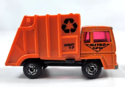 Vintage 1979 Matchbox Refuse Truck Garbage Recycling Metro Rare Original Orange - Image 1 of 4