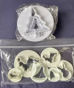 3 Sets Fondant SCHNEIDER Tortendeko Posten Neu Hasen, Glocken, Bäume, Rentiere - Bild 1 von 1