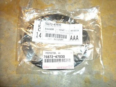 15-17 Toyota Prius V Rear Lower Deflector Apron Spoiler 1 Rubber Protector Seal - Image 1 of 4