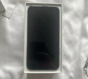 Apple iPhone 11 64GB - Afbeelding 1 van 6