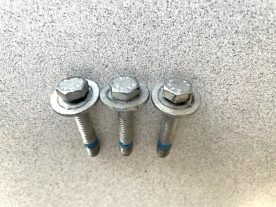 04-10 MERCEDES-BENZ CLS500 C219 ~ 3 TORNILLOS DE PALANCA DE CAMBIOS PISO DELANTERO ~ N0000001634 Foto 1 de 3