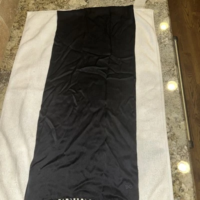 DOLCE & GABBANA 黑色丝绸缎围巾 — 第 1/4 张图片