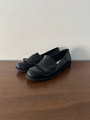 Mocasín plano negro brillante Forever 21 para mujer talla 7 Foto 1 de 4