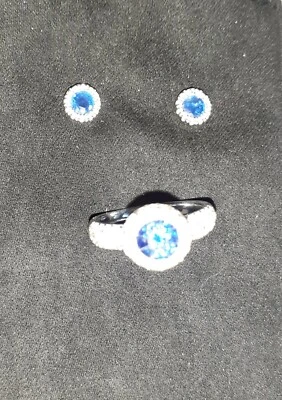 Juego de anillos/pendientes de oro blanco de 14 quilates con diamantes y zafiro azul Effy Foto 1 de 4