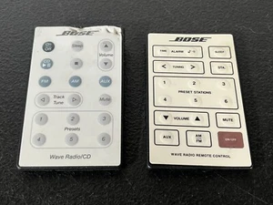 2 controles remotos originales Bose sistema de música ondulada control remoto radio/CD ~ piezas - Imagen 1 de 5