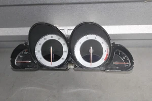 Mercedes SL550 R230 Speedometer Instrument Cluster 60K Miles - Picture 1 of 3