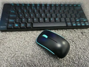 WIRELSS KEYBOARD AND MOUSE SET - OPTICAL LAZER MOUSE - NEW - UNUSED - Picture 1 of 8