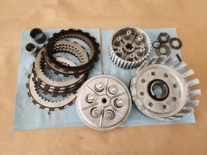 Suzuki TS250 1971 Savage conjunto de embrague cesta placas de buje cojinetes de resortes - Imagen 1 de 7