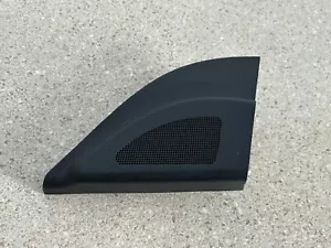 Cubierta de esquina de puerta delantera izquierda Hyundai Accent 12-17 con tweeter OEM - Imagen 1 de 3