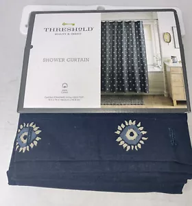 Duschvorhang mit Blumenpunkten bedruckt Blau - Threshold™ Navy - Bild 1 von 4