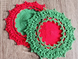 *EXCLUSIVE* Set of 2 Doilies, 6", Handmade, Design by Patricia Kristoffersen - Picture 1 of 8