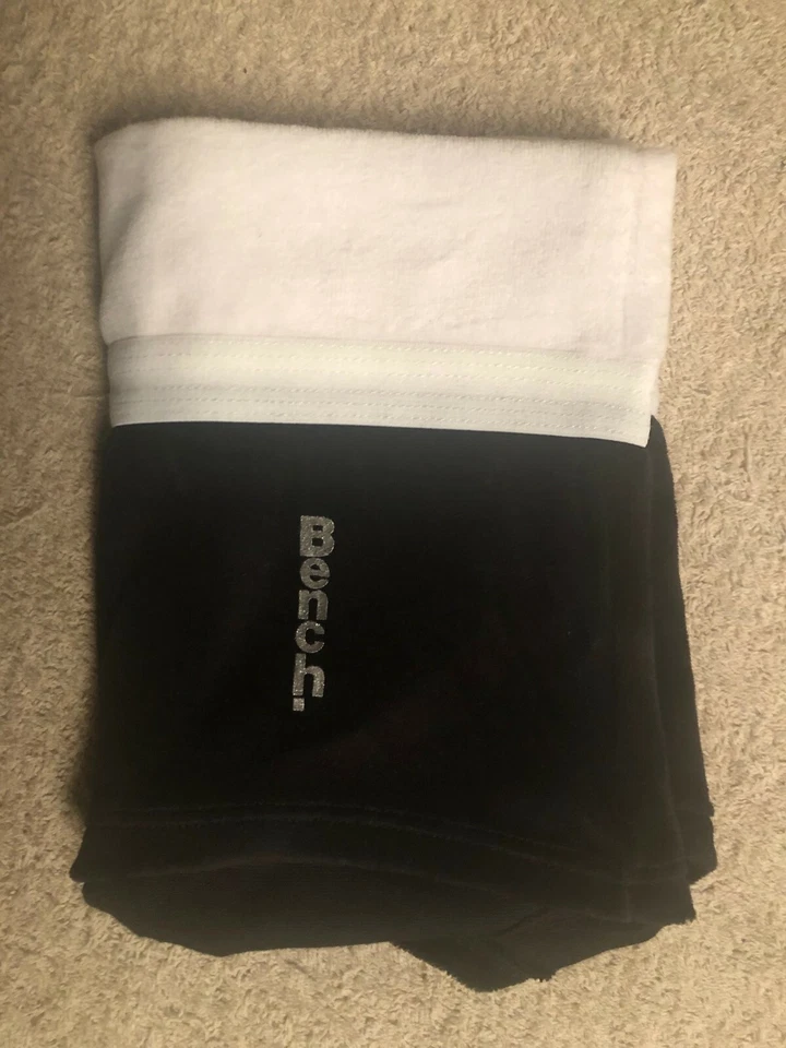 Bench. Panty schwarz/weiss NEU/OVP aus Nicki mit breitem Bund zum umschlagen - Bild 1 von 3