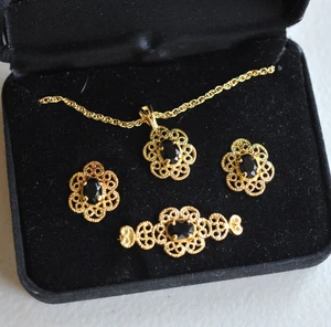 Jewelry Concepts black gold Tone Necklace Earrings Brooch  Gift Set H - Picture 1 of 6