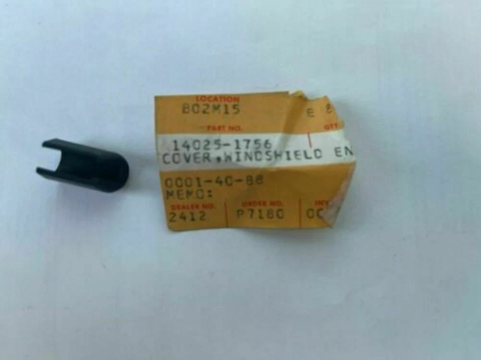 Cubierta de extremo de parabrisas Kawasaki 1984-2001 EX ZX OEM 14025-1756 CANTIDAD 2 Foto 1 de 4