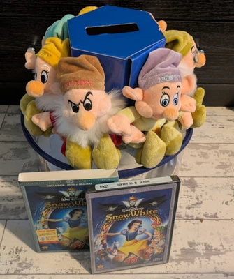 Disney Snow White and the Seven Dwarfs Plush Set Diamond Edition - Image 1 of 4