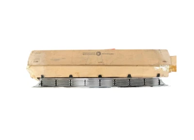 Dodge 880 1964 radiador inferior parrilla cromada 2445080 nuevo de stock Foto 1 de 4