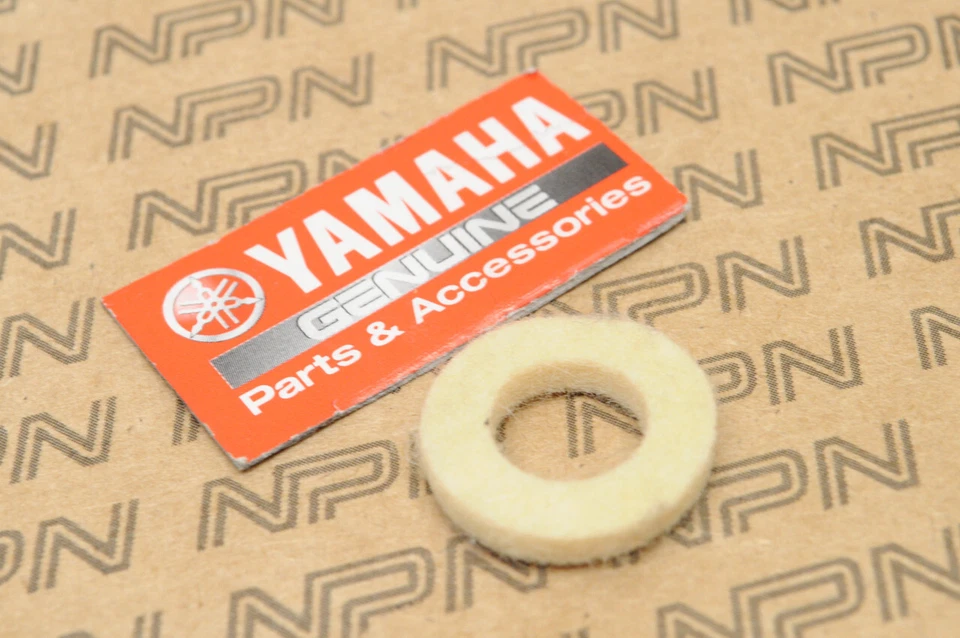 NOS Yamaha DS6 DS7 R5 TD1 TD2 TR3 TZ250 TZ350 Shift Shaft Seal 170-18132-00 - Image 1 of 1