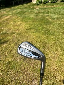 "Titleist 718 AP1 9-Hierro - 35,5"" - Eje de acero flexible regular - Agarre real" - Imagen 1 de 6
