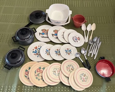 Vintage 1970s 1980s Toy Cookware Corningware Dishes Chilton Playset 42 Piece - Image 1 of 4