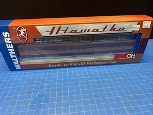 TWIN CITIES HIAWATHA SUPER FULL DOME MILWAUKEE ROAD 1955 w/INTERIOR HO Scale NEW - Picture 1 of 5