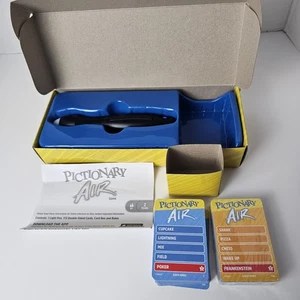 Pictionary Air Familienspiel für Kinder und Erwachsene zur Verwendung mit Handy oder Tablet  - Bild 1 von 5