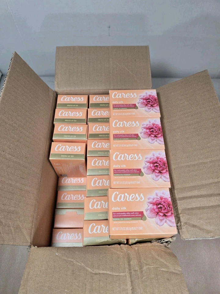 Caress Daily Silk Floral Oil Essence Soap 2 Bars 3.15 Oz. Ea.