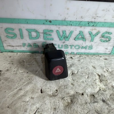 89-94 Nissan 240sx botão interruptor de luz piscante perigo S13 - Imagem 1 de 4