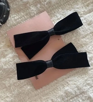 Conjunto de clipe de cabelo nó laço elegante veludo preto todos os tipos de cabelo antiderrapante - Imagem 1 de 4