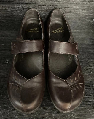 Zapato cómodo Dansko Annie bordado cuero marrón Mary Jane gancho correa 40 Foto 1 de 4