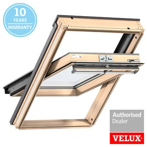 VELUX Roof Window GGL 3070, Pine, Centre-pivot, with selected Flashing Kit - Picture 1 of 13