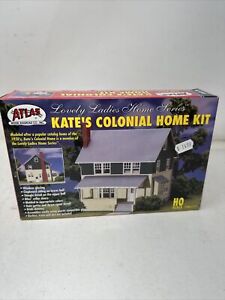 HO Scale Atlas Lovely Ladies Home Series Kit #711 Kate's Colonial Home