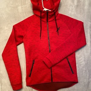 Doyoueven Medium Red Thermal Hoodie - Picture 1 of 9