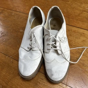 Michael Kors White Leather Bucks Oxford Style Lace Up Block Heel Shoes - Picture 1 of 10