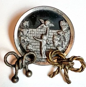 3 Antique Buttons Victorian Picture Cherubs Over The Wall Angel Metal Bows - Picture 1 of 4