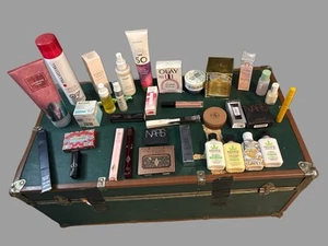 high end full size Beauty up Lot Charlotte T, Dior, Osea, Huda, Nars, Gucci More - Bild 1 von 10