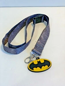 Cómics de Batman Six Flags Magic Mountain DC Gris Cordón con Dije Nuevo - Imagen 1 de 3