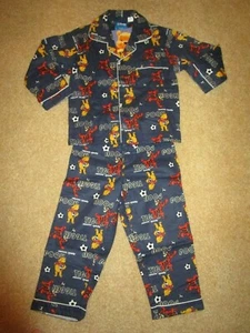 Boys Size 1 Cute Winnie the Pooh Flannelette Pyjamas NWT - Picture 1 of 3