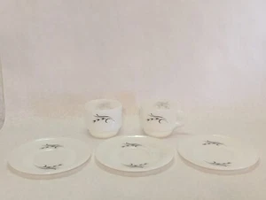 Vintage Feuerkönig Tassen und Untertassen Milchglas Silber Weizen Anker Falke 5 Stück - Bild 1 von 10