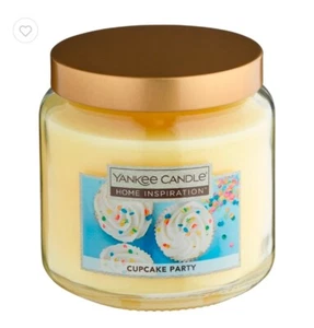 Yankee Candle Cupcake Party Candle Jar Off White - Picture 1 of 1