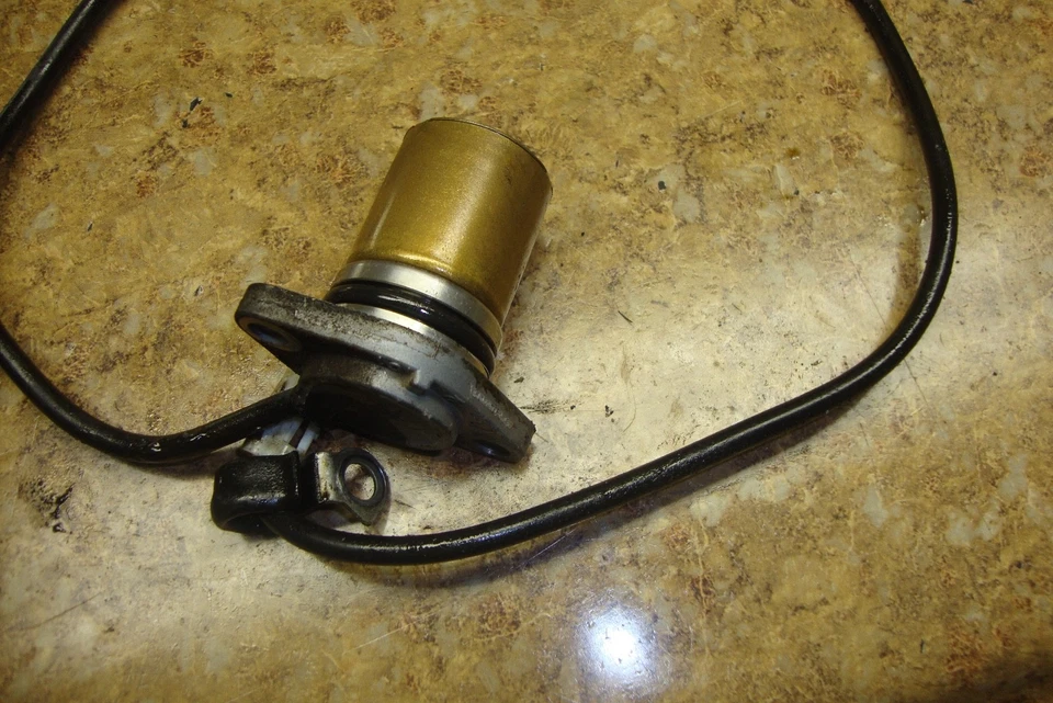 2013 Yamaha FJR1300 FJR 1300 A FJR1300A Engine Oil Level Sensor Sender Sending - Image 1 of 1