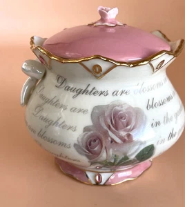 Caja de música rosa Hadley Collection Precious Daughter Heirloom Always In My Heart - Imagen 1 de 9