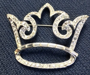 WEISS signierte FUNKELNDE SELTENE ANSTECKNADEL BROSCHE KLAR STRASS KRONE TOP! - Bild 1 von 2